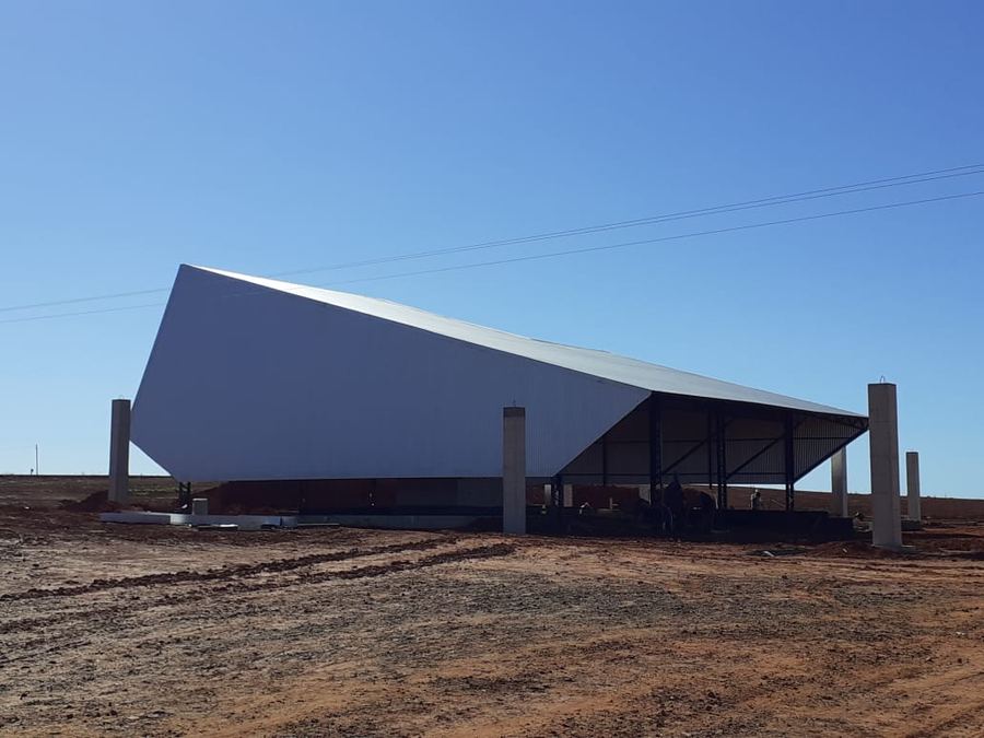 Galpão metálico com cobertura, obra da Progride